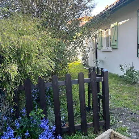 Maison 2 Chambres,jardin Barbecue Будинок відпочинку *